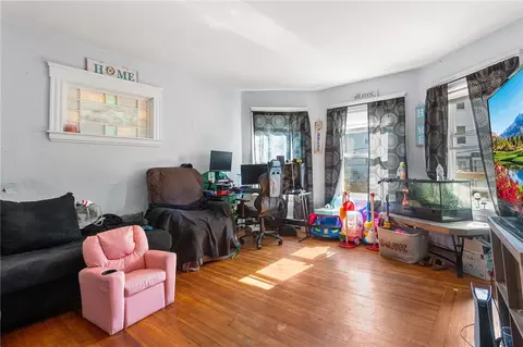 395 9th Ave, Woonsocket, RI 02895 photo 3
