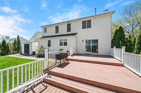 Exterior - 8 Castleton Dr, Cranston, RI 02921 photo 3 of 10