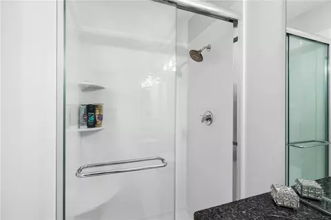 Bath - 8 Castleton Dr, Cranston, RI 02921 photo 7 of 7