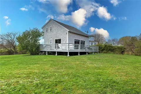 366 High St, Block Island, RI 02807