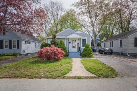 25 Brookside Ave, North Providence, RI 02911