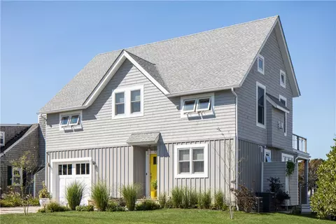 56 Conch Rd, Narragansett, RI 02882