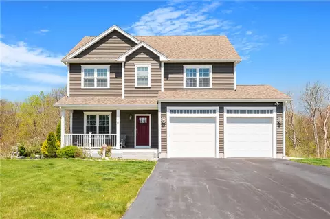 75 Crystal View Dr, Pascoag, RI 02859