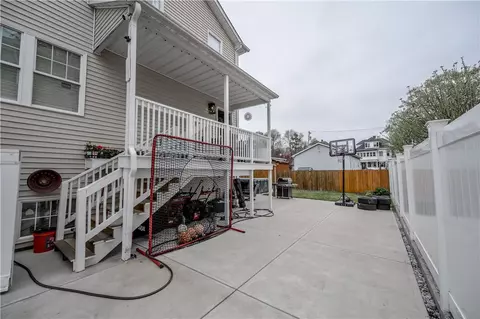 89 Dixon St #2, Providence, RI 02907