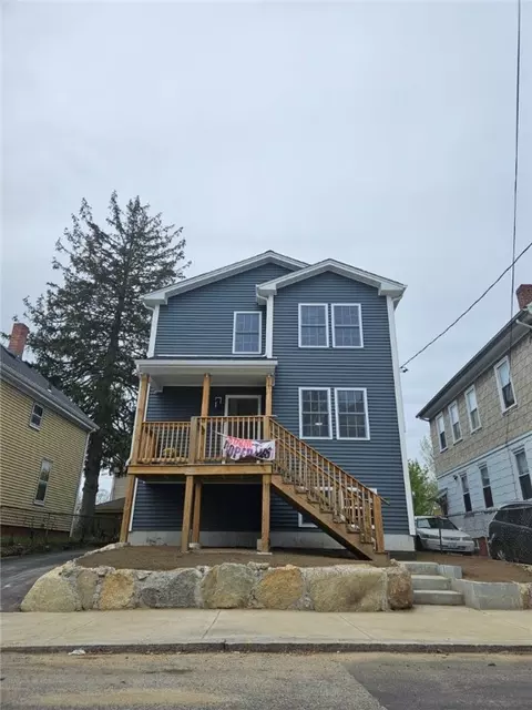 22 Longmont St, Providence, RI 02908