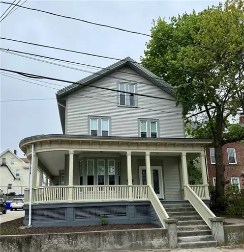 20 Pine St, Pawtucket, RI 02860