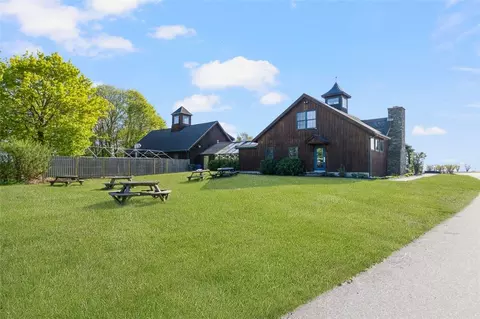 858 Mitchells Ln, Middletown, RI 02842 photo 21