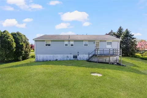 858 Mitchells Ln, Middletown, RI 02842 photo 8