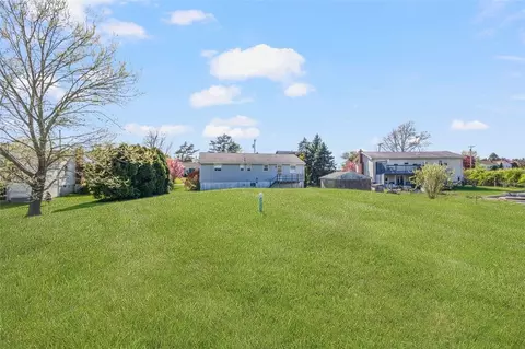 858 Mitchells Ln, Middletown, RI 02842 photo 5