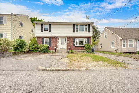 19 W Lawn Ave, Pawtucket, RI 02860