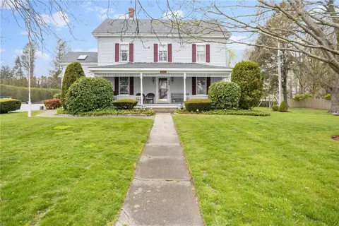 906 E Main Rd, Portsmouth, RI 02871
