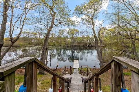 View/Area - 7 Etta St, Warwick, RI 02889 photo 1 of 2
