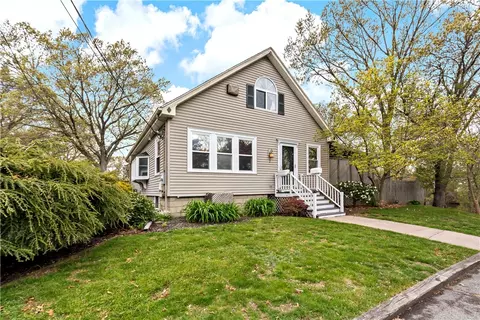 Exterior - 7 Etta St, Warwick, RI 02889 photo 2 of 13