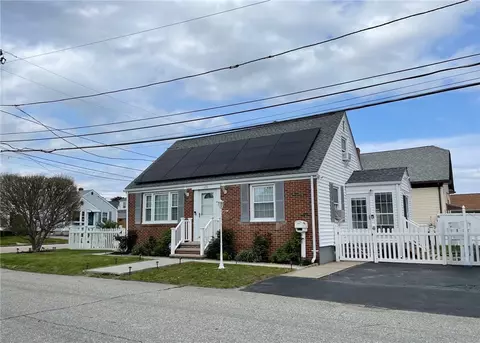 125 Westcott Ave, Cranston, RI 02910