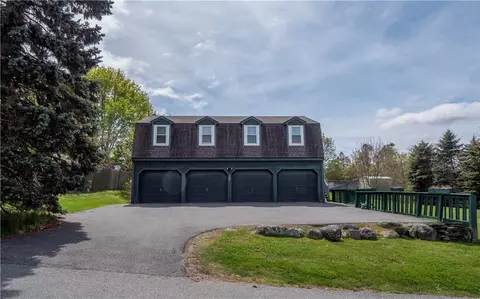 100 Founders Ave, Portsmouth, RI 02871