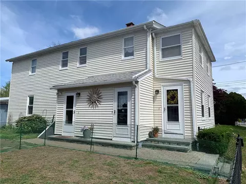8 S Cornell Ave, Warren, RI 02885
