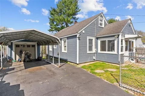 33 Martin St, Coventry, RI 02816