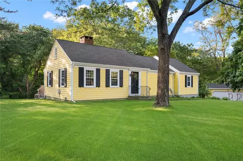115 Middle Rd, East Greenwich, RI 02818