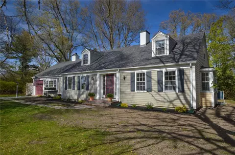 1656 Main Rd, Westport, MA 02790