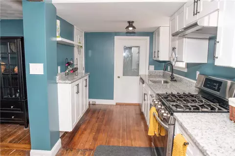 132 Uncas St, Warwick, RI 02889 photo 10