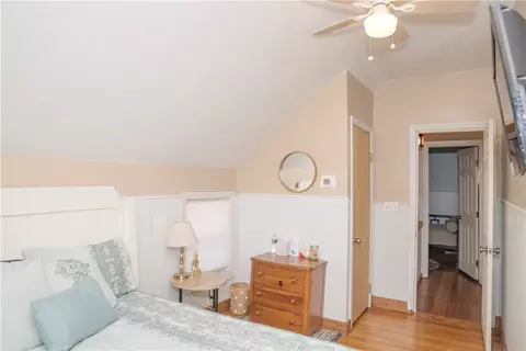 132 Uncas St, Warwick, RI 02889 photo 18