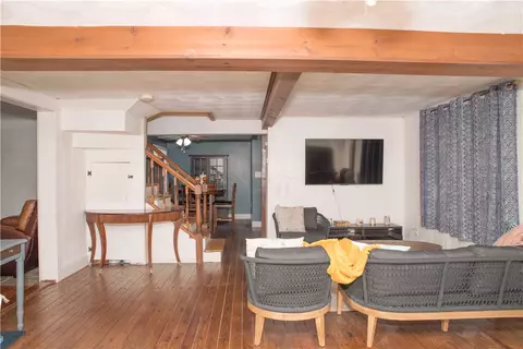 132 Uncas St, Warwick, RI 02889 photo 5