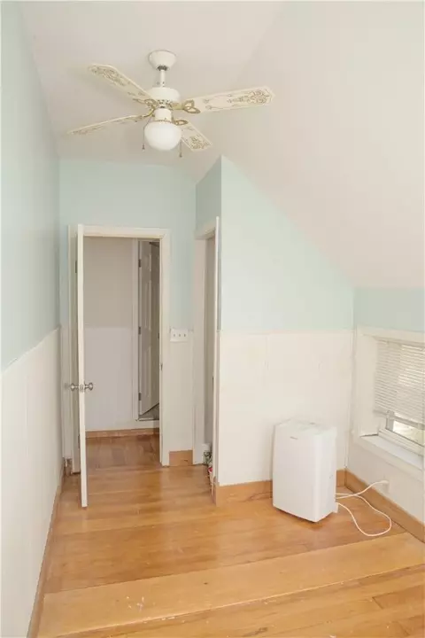132 Uncas St, Warwick, RI 02889 photo 22