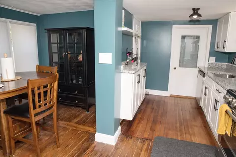 132 Uncas St, Warwick, RI 02889 photo 11