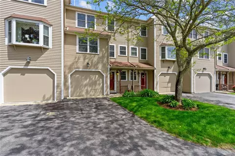 200 Heroux Blvd #504, Cumberland, RI 02864