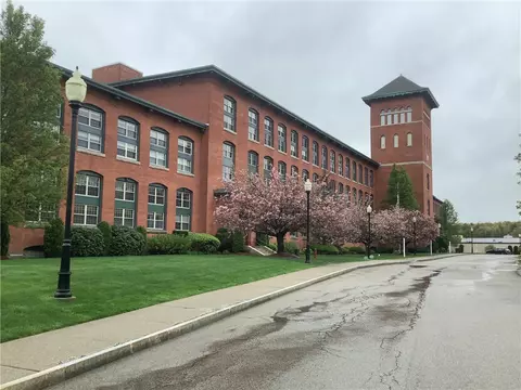 1 Tupperware Dr #221, North Smithfield, RI 02896