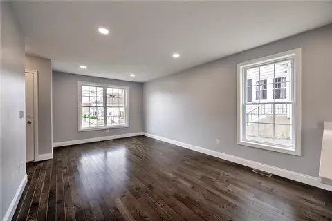 47 Saint Simon St, Woonsocket, RI 02895 photo 16