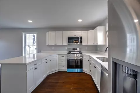 47 Saint Simon St, Woonsocket, RI 02895 photo 7