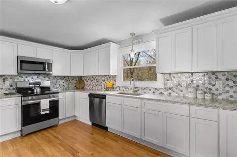 39 Pichette Blvd, Woonsocket, RI 02895