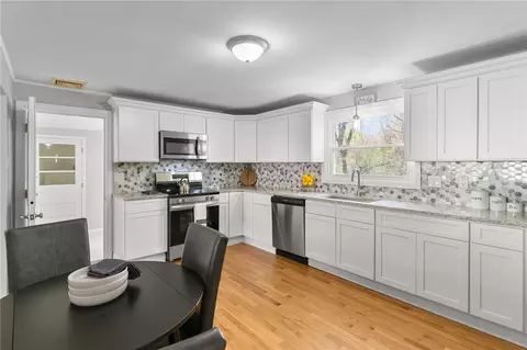 39 Pichette Blvd, Woonsocket, RI 02895 photo 3