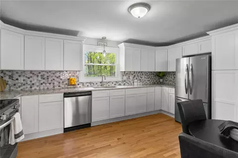 39 Pichette Blvd, Woonsocket, RI 02895 photo 2
