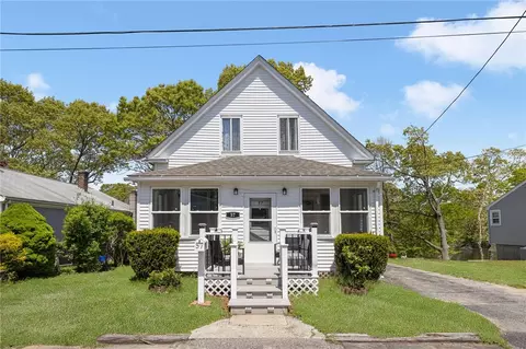 57 Elberta St, Warwick, RI 02889