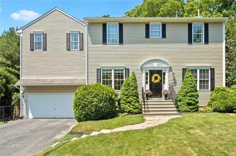 191 Orchard Woods Dr, North Kingstown, RI 02874