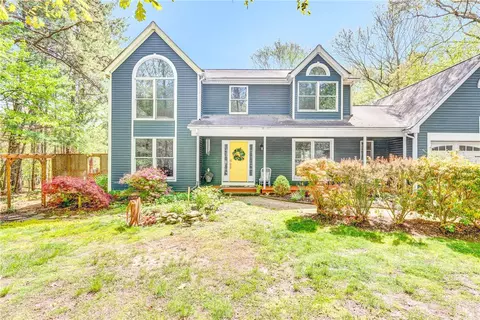 14 Del Bonis Dr, Richmond, RI 02892