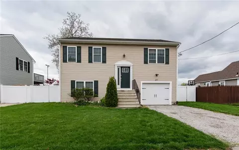 217 Crescent Ave, Cranston, RI 02910