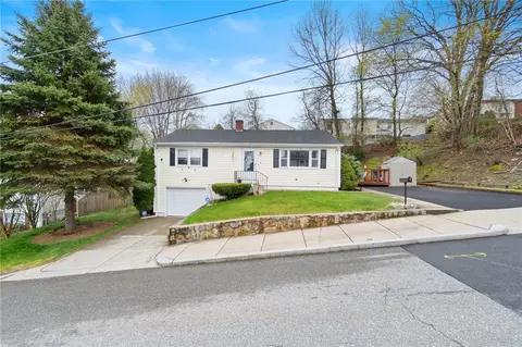 44 Horace St, Providence, RI 02909