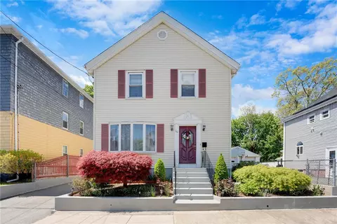 86 Vine St, East Providence, RI 02914