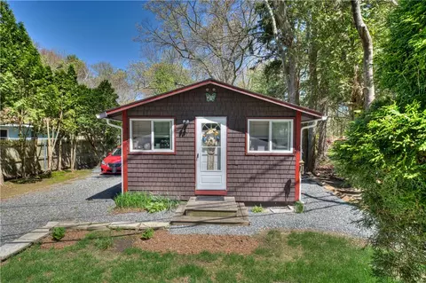 197 Mishnock Rd, West Greenwich, RI 02817