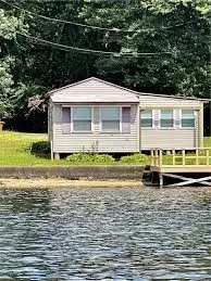 81 Indian Trl, Coventry, RI 02816