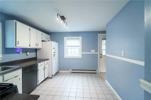 Entry Way - 56 Barber Ave, Warwick, RI 02886 photo 1 of 4