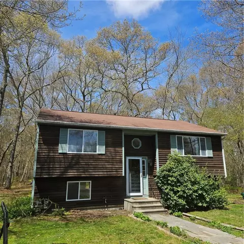 43 Huckleberry Rd, North Kingstown, RI 02852