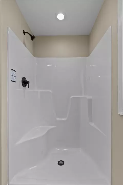 Bath - 30 Oliver St, Glocester, RI 02814 photo 3 of 4