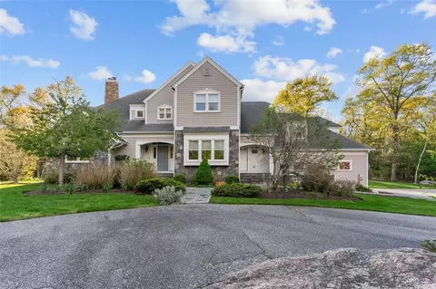 42 Indian Rock Ln, Scituate, RI 02831