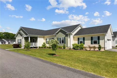 124 Driver Ln, South Kingstown, RI 02879