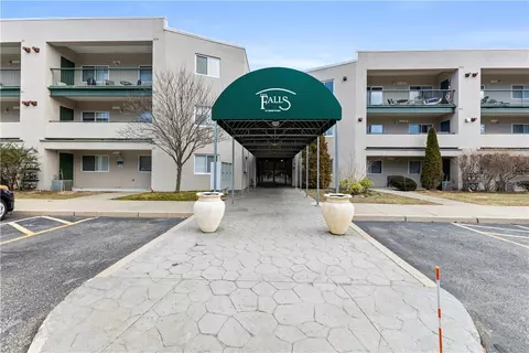 31 Devereux St #103, Providence, RI 02909