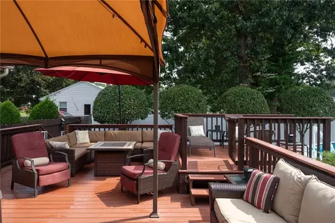 Exterior - 152 Almy St, Warwick, RI 02886 photo 12 of 16